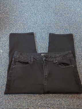 d. jeans Women's Capris